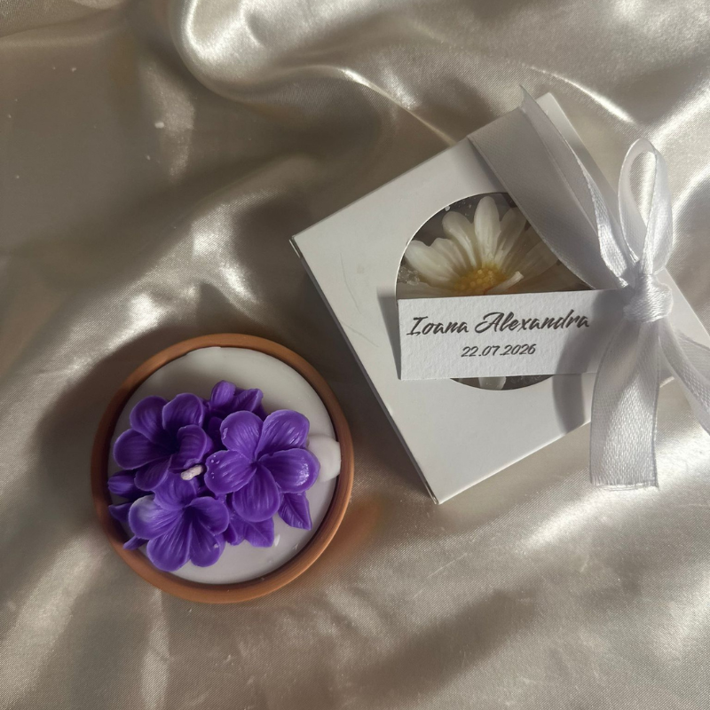 Mărturie MadriaScents - Plumeria în vas ceramic - Personalizabilă