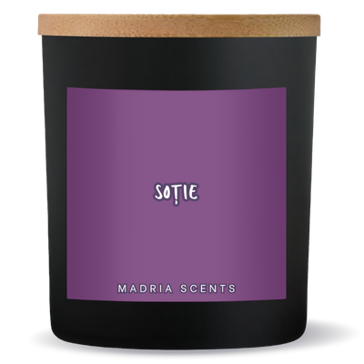 Cadou personalizat pentru sotie. Cadou pentru familie. Cadou sotie. Cadou zi de nastere pentru sotie. Lumanare parfumata handmade pentru sotie. Lumanare parfumata handmade personalizata. Cadou sotie.