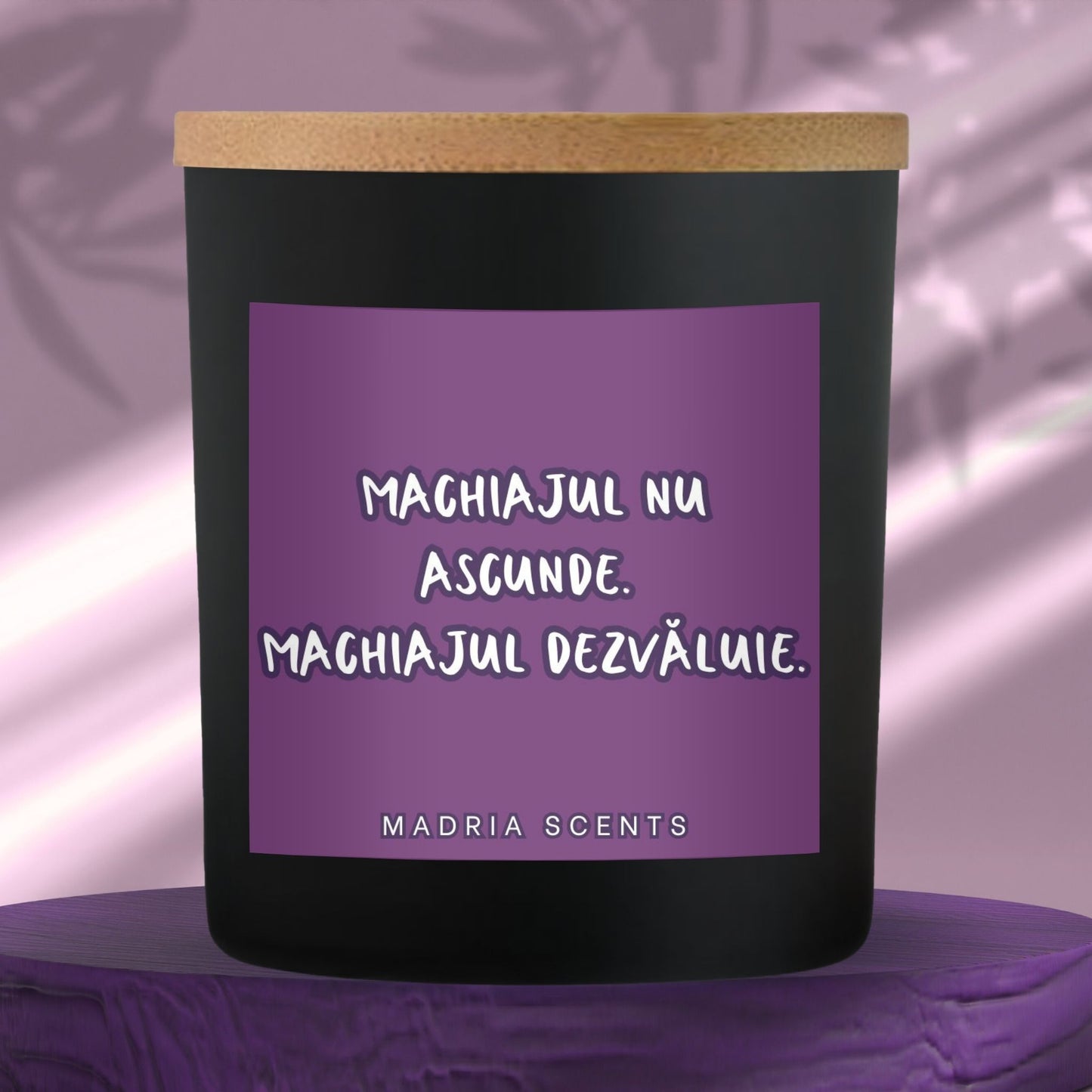 Lumanare parfumata personalizată pentru domeniul make-up, cu fitil din lemn și aromă premium, cadou inspirat pentru familie, colegi sau cel mai bun prieten pasionat de machiaj.