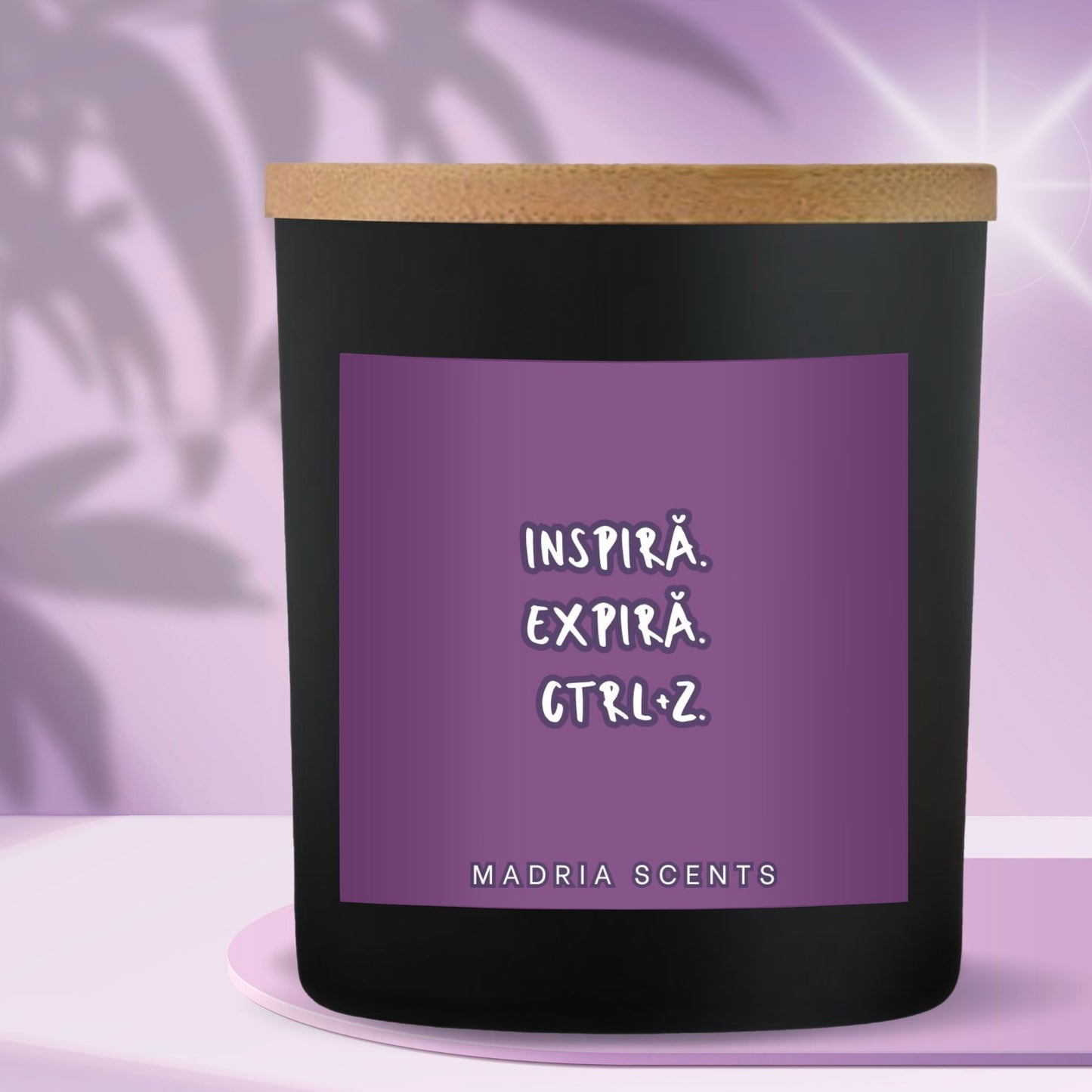 Lumânare parfumată handmade – “Inspiră. Expiră. Ctrl+Z.” – fitil din lemn – parfum la alegere