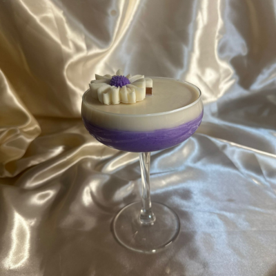 Lumânare parfumată handmade - Martini cocktail mov - Parfum de Lavandă