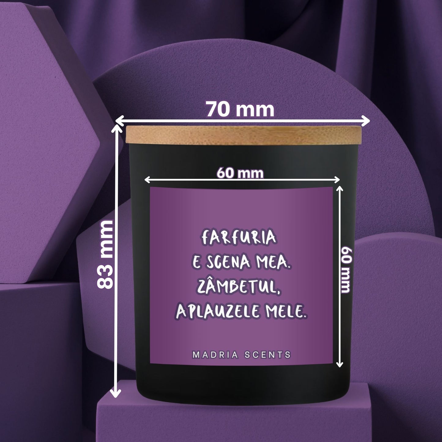 Lumânare parfumată handmade “Farfuria e scena mea. Zâmbetul, aplauzele mele.” – fitil din lemn – parfum la alegere