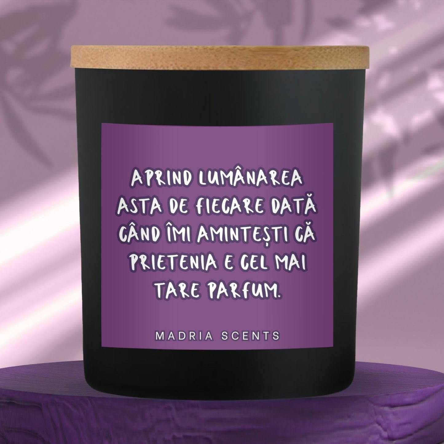 Lumânare parfumată handmade MadriaScents 200ml din ceară naturală de soia, fitil din lemn, parfum personalizabil – cadou elegant pentru prieteni, lumânare parfumată personalizată pentru prietenie, obiect decorativ și simbolic pentru legături speciale
