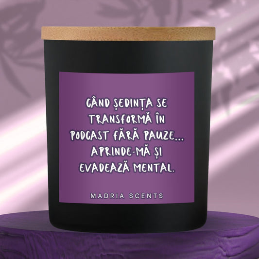 Lumânare parfumată handmade MadriaScents, cadou original pentru colegii de birou.