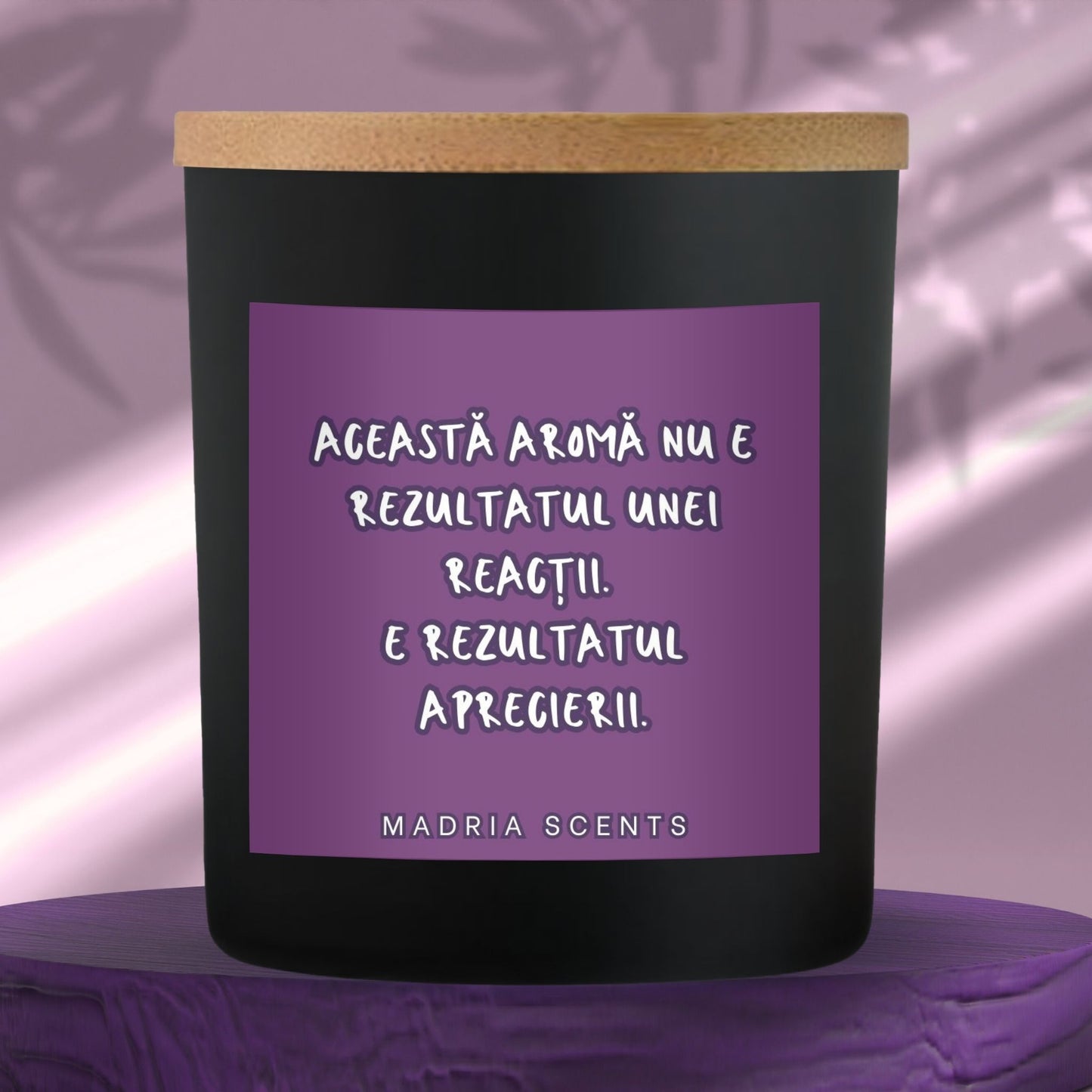 Cadou original pentru profesori: lumânare parfumată cu etichetă personalizată
